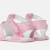 Baby-sandaler i satin med print