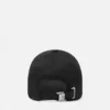 Broderet baseballkasket i canvas