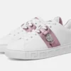 Greca-pyntede sneakers