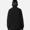 Lang strikket sweater med rullekrave og logo