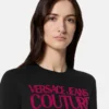 T-shirt med institutionelt logo