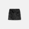 Tætsiddende læderminiskirt