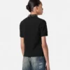 Top i ensat satin med nitter